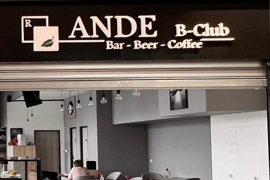 R – ANDE B – club
