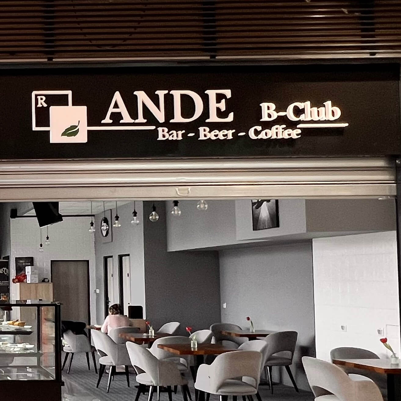 R – ANDE B – club